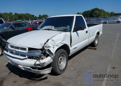 2002 Chevrolet S-10 z USA, uszkodzony, nr VIN 1GCCS14W128253246